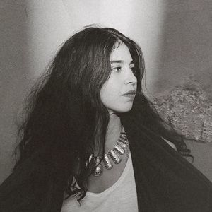 Meet your Posher, Mona